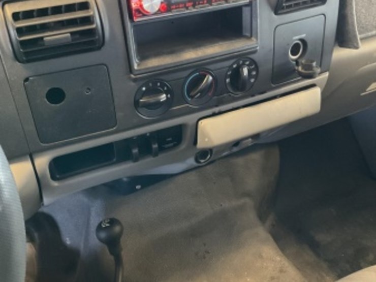 2006-ford-f350-image-18