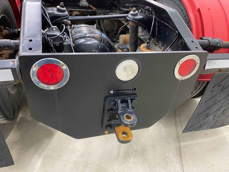 2014-peterbilt-365-image-99