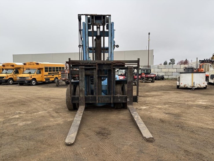 hyster-h300a-forklift-image-6