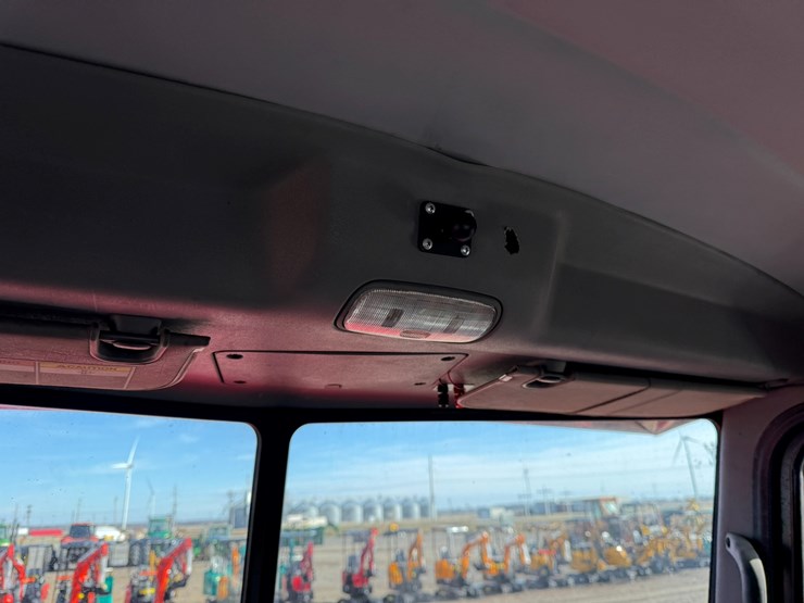 2014-peterbilt-389-image-39