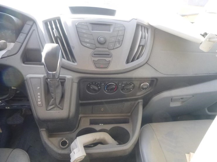 2019-ford-transit-image-13