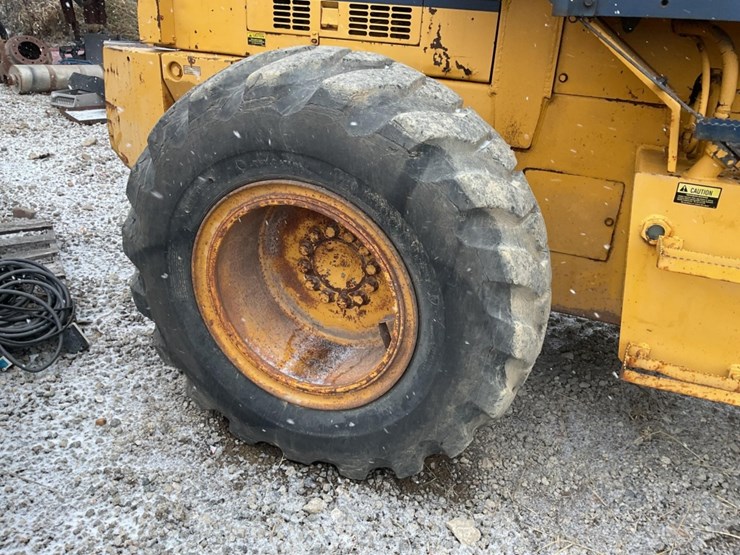 komatsu-wa180-image-10