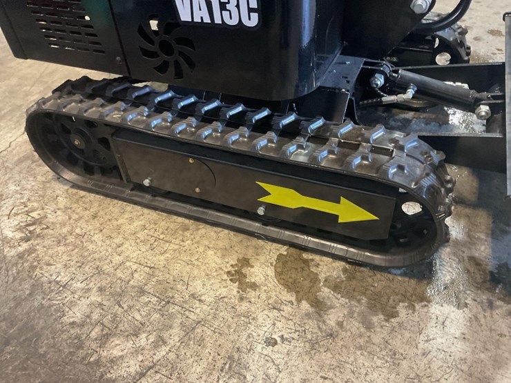 (inv.50032)-2025-miva-va13c-mini-excavator,-13.5-hp-gas-engine,-aux.-hydraulics,-has-broken-glass-image-16