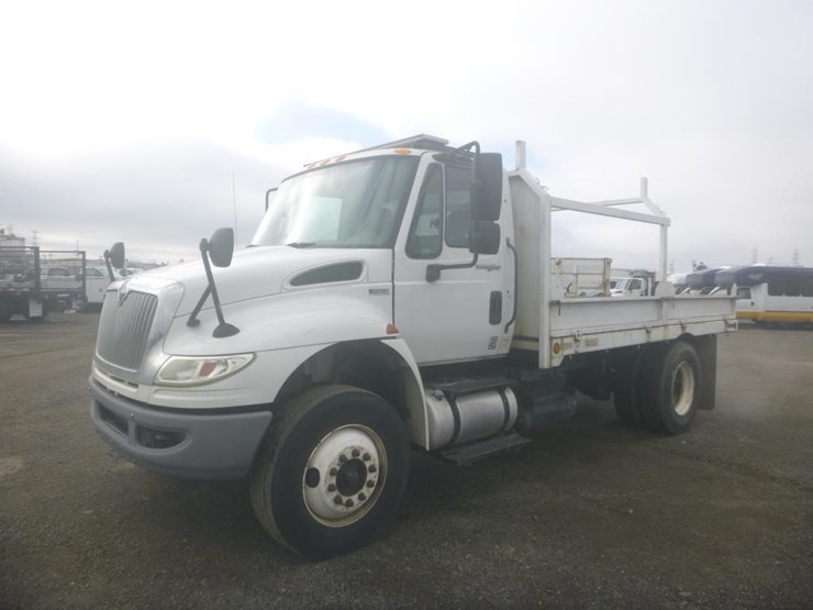 2012-international-durastar-4400-image-1