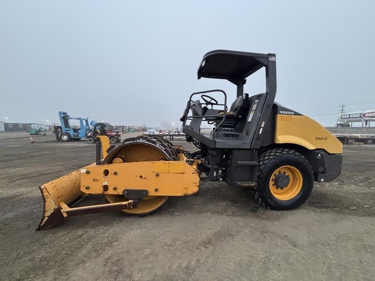 2013-volvo-sd75-image-5