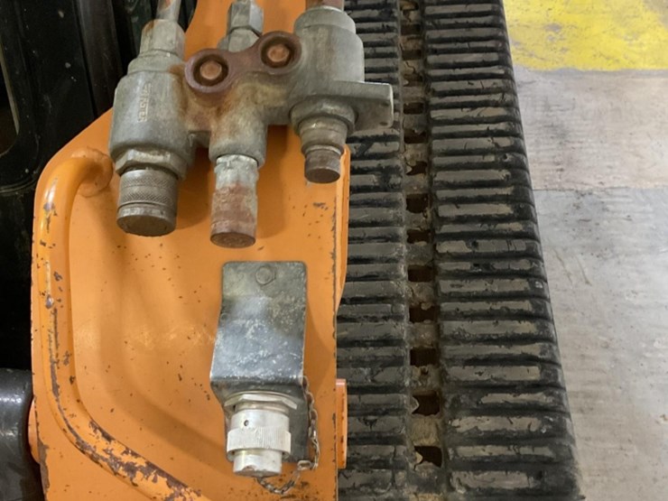 2012-case-tv380-image-14