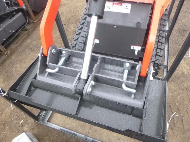 2025-agt-ysrt14-skid-steer-track-loader-image-9