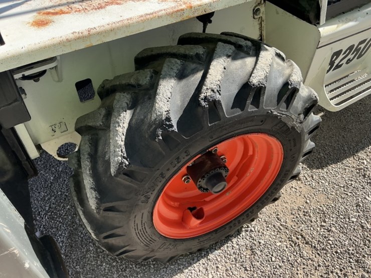 bobcat-b250-image-13