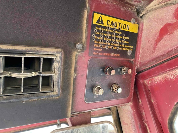 international-4568-project-tractor-image-19