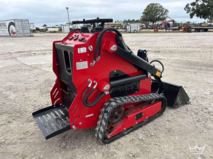 2025-ht360w-mini-stand-on-track-loader-skid-steer-image-3