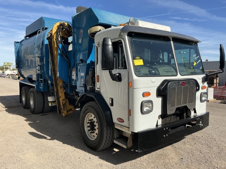 2018-peterbilt-520-image-4