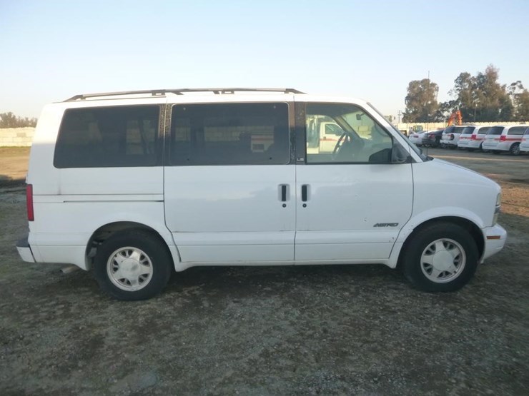 2000-chevrolet-astro-image-7
