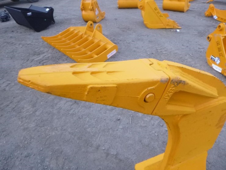 caterpillar-307-image-6