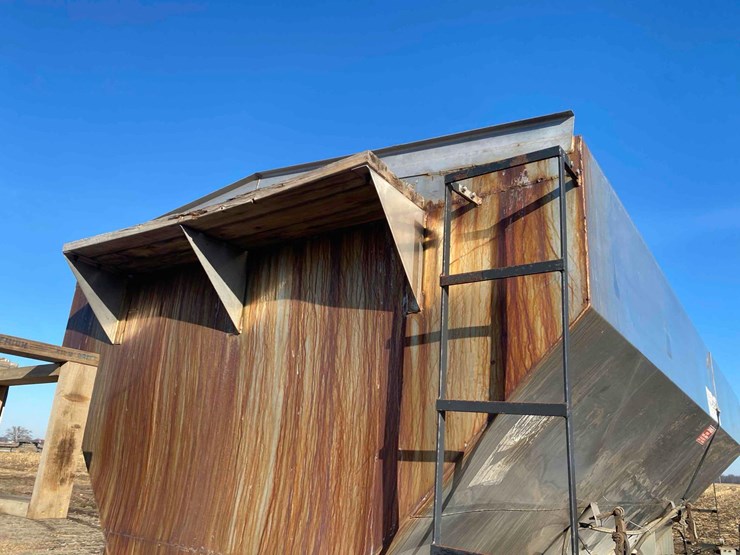 adams-ss-fertilizer-bed-image-27