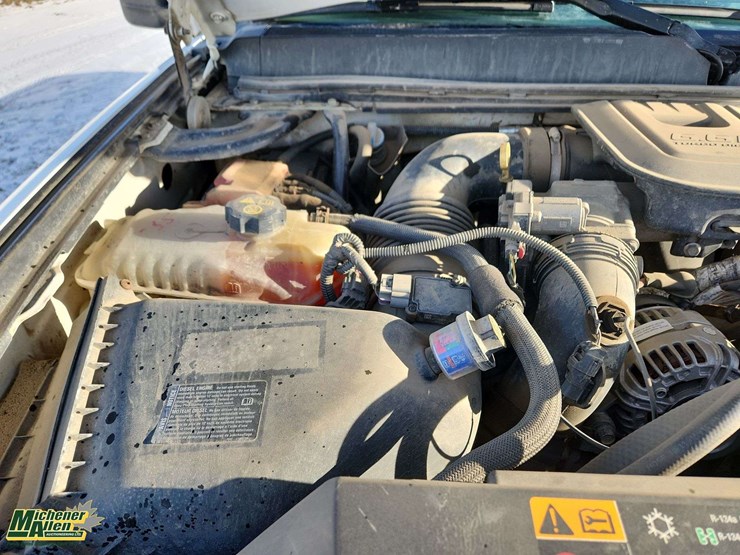 2013-gmc-sierra-3500hd-image-26