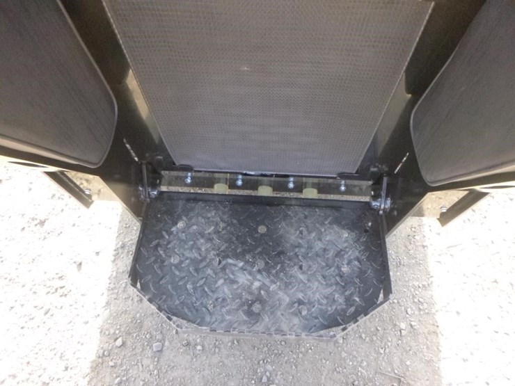 2025-sdlool-v1000-skid-steer-track-loader-image-13