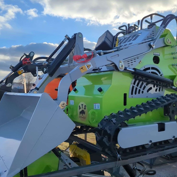 (1) ATS Mini Crawler 23HP ATS-T460 (Green)
