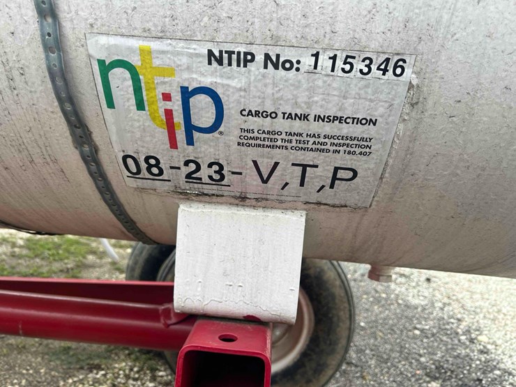 1000-gal.-nh3-tank-on-gear-#2-image-10