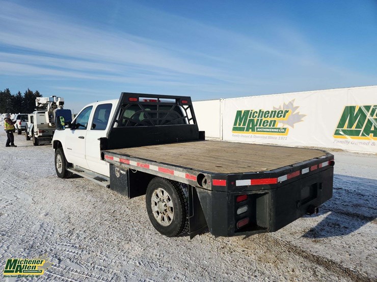 2013-gmc-sierra-3500hd-image-3