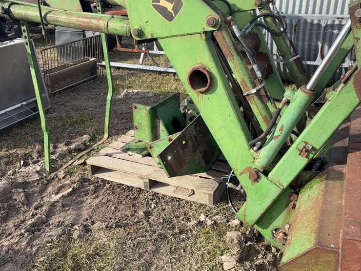 john-deere-158-image-7