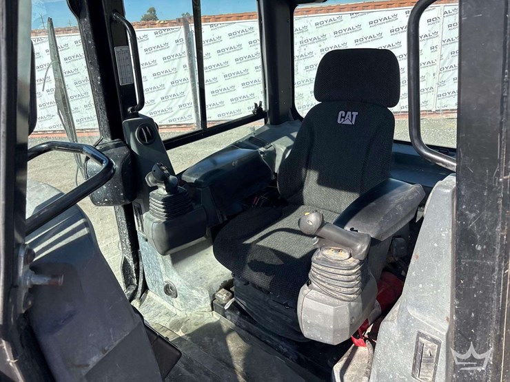 2019-caterpillar-d5k2-lgp-image-14