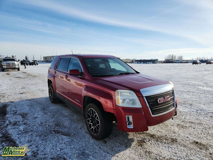 2013-gmc-terrain-sle-image-2