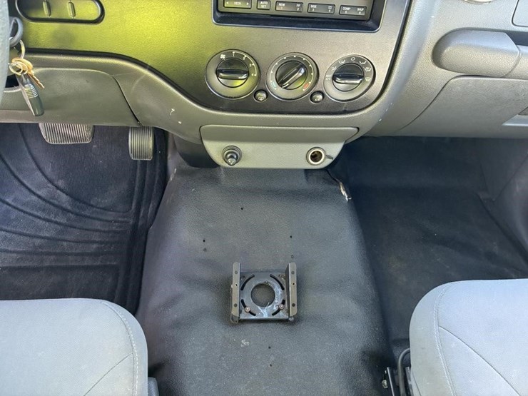 2003-ford-expedition-xlt-image-13