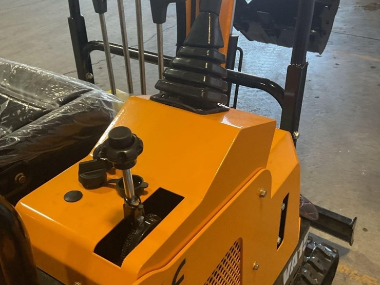 (inv.50033)-new-unused-miva-va15-mini-excavator,-13.5-hp-gas-engine,-aux.-hydraulics,-15"-bucket,-image-7