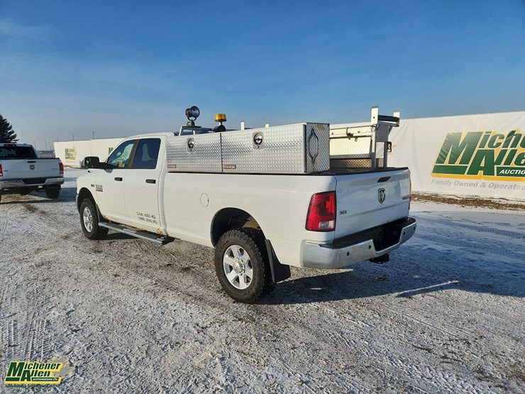 2014-ram-2500-slt-image-3