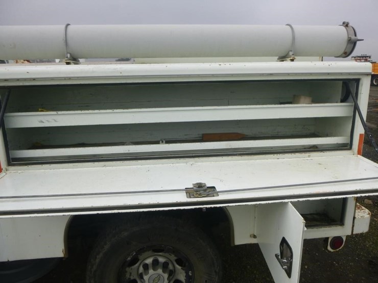 2009-chevrolet-3500hd-image-11