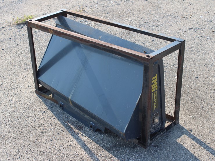 #4000-•-skid-steer-finishing-bucket---42"-image-3