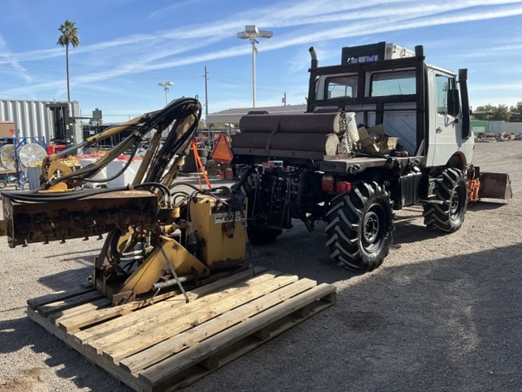 daimler-benz-ag-unimog-424-loader-truck-image-5