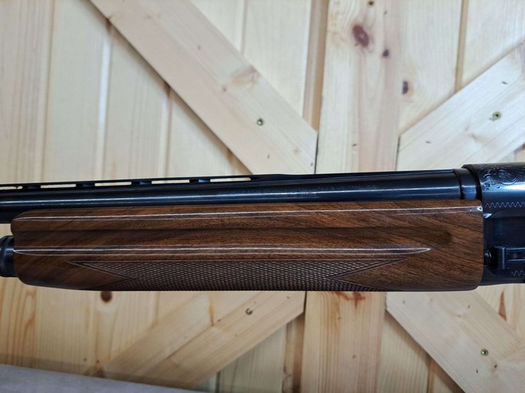 browning-sweet-sixteen-16-gauge-a5-semiauto-shotgun-image-5