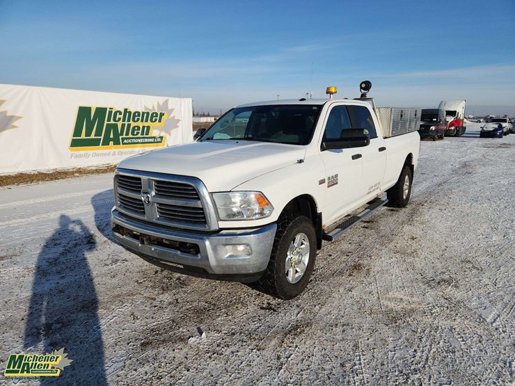 2014-ram-2500-slt-image-1