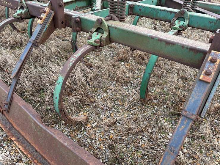 john-deere-100-image-12