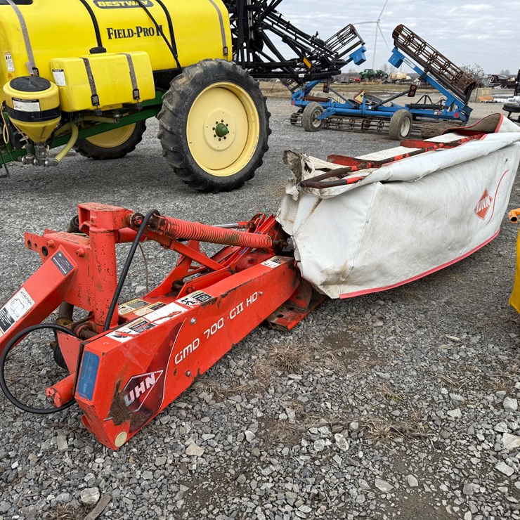 KUHN GMD700