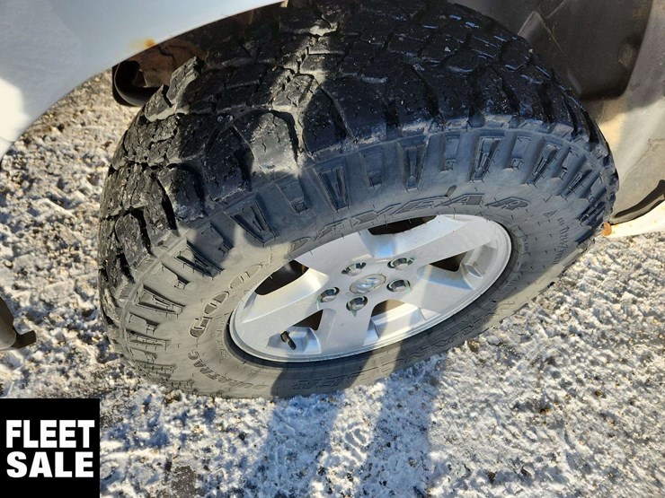 2012-dodge-1500-image-13