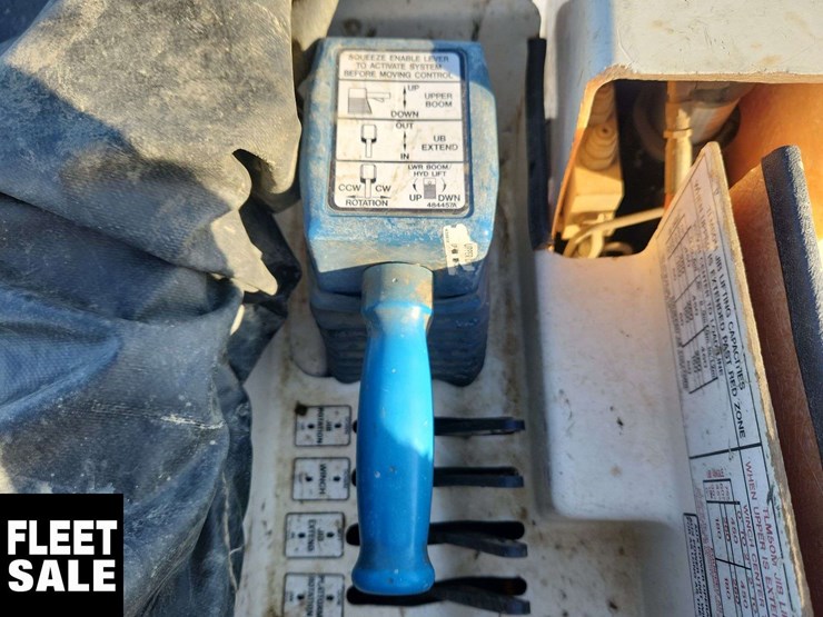 2008-freightliner-m2-106-image-42