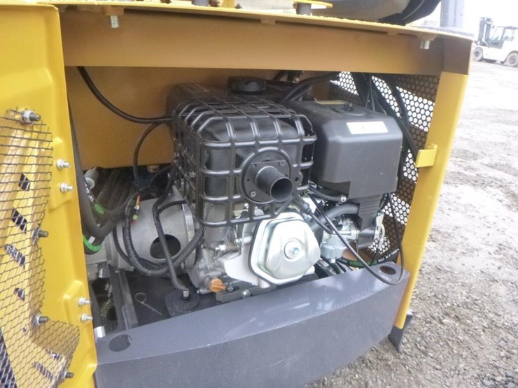 agt-mx12rx-hydraulic-excavator-image-27