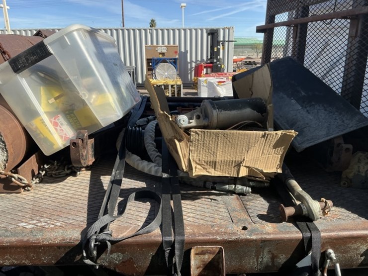 daimler-benz-ag-unimog-424-loader-truck-image-17