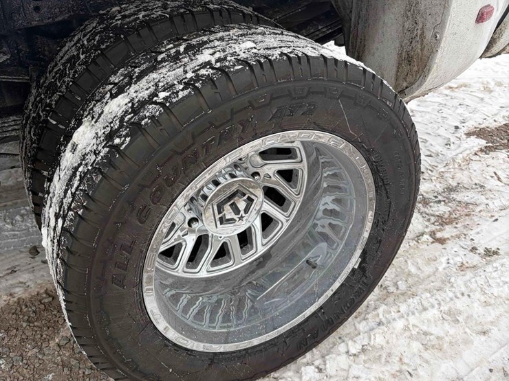 2018-gmc-sierra-denali-image-7