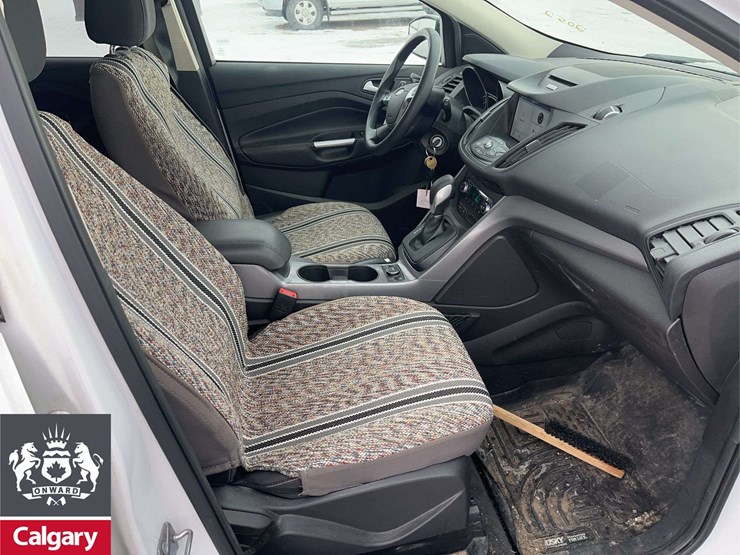 2016-ford-escape-se-image-18