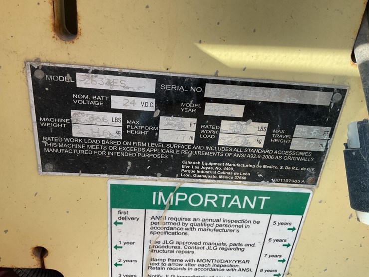 2016-jlg-2632es-image-2