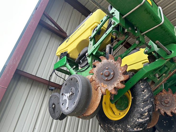 john-deere-1725-image-33