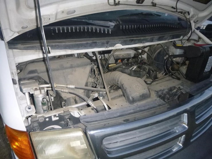 2002-dodge-ram-3500-image-15