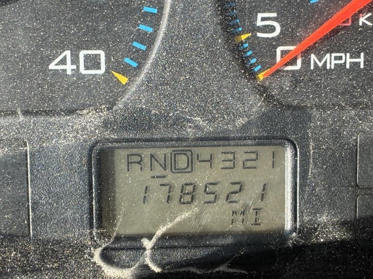 2003-international-7400-image-15