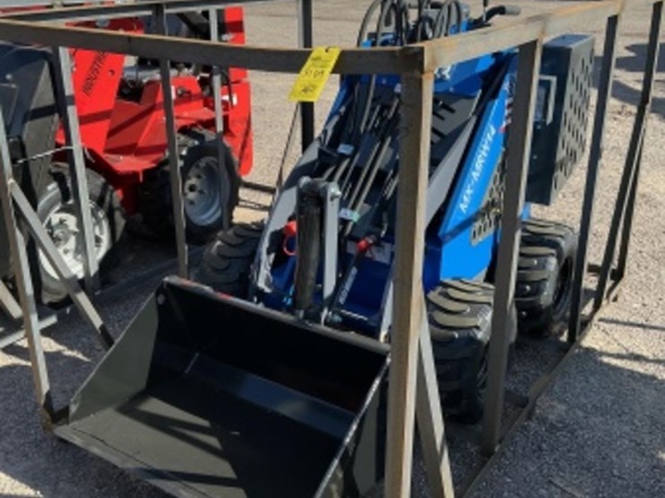 2025-agt-mx-mrw14-skid-steer-image-2