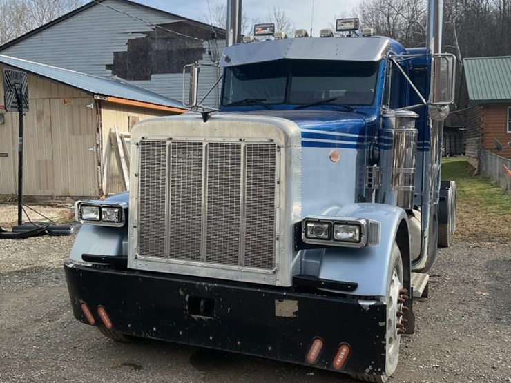 1996-peterbilt-378-image-12