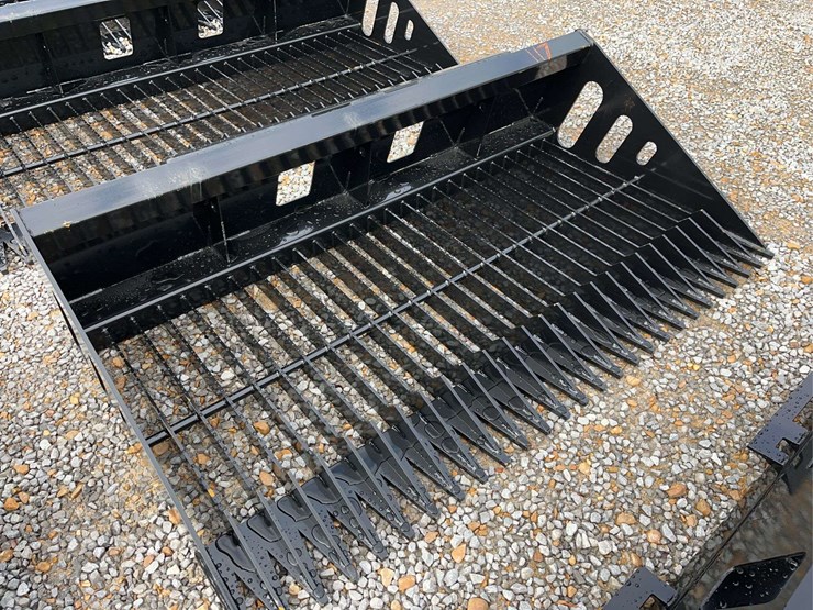 sliding-loader-sieve-shovel-image-1