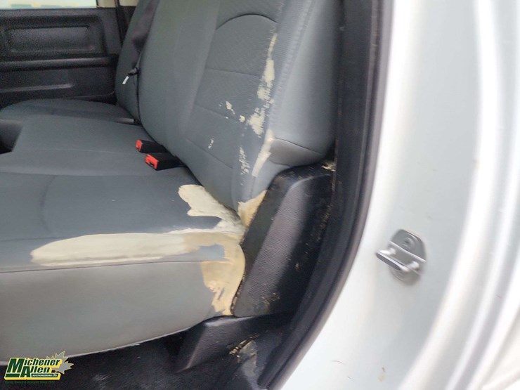 2016-dodge-2500-image-41